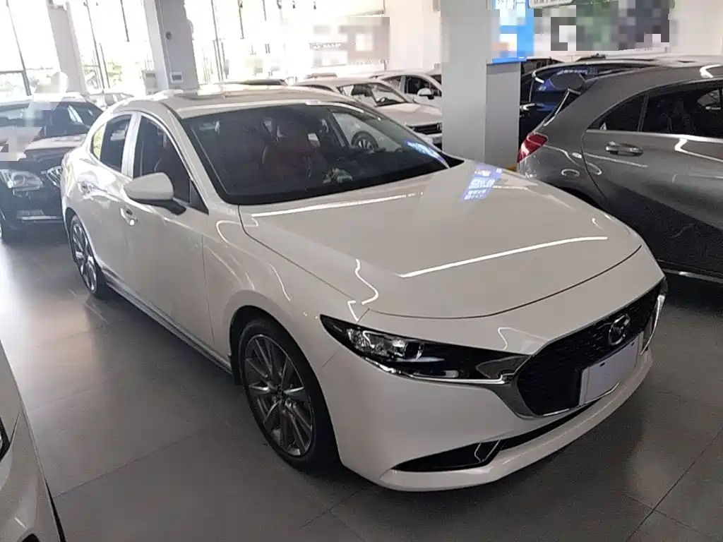 Mazda 3 Axela 2023