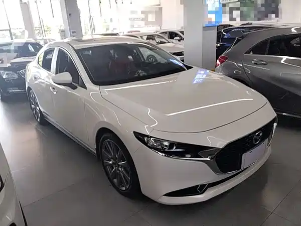 Mazda 3 Axela 2023