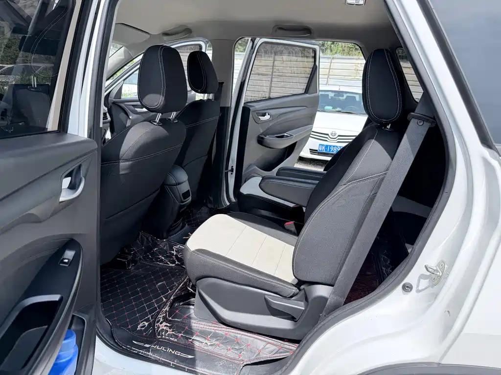 Wuling Hongguang S3 2021 — фото 12