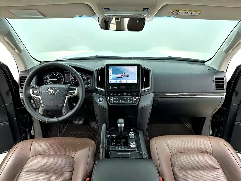 Toyota Land Cruiser 2020 — фото 11