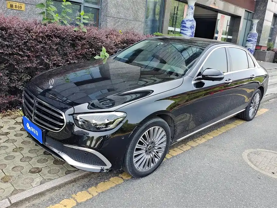 Mercedes-Benz E-Class 2023 — фото 1