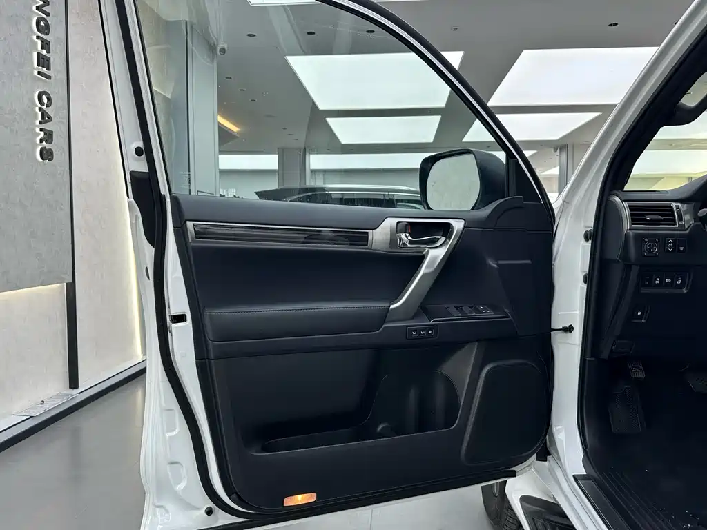 Lexus GX 2022 — фото 17