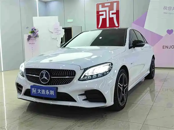 Mercedes-Benz C-Class 2021