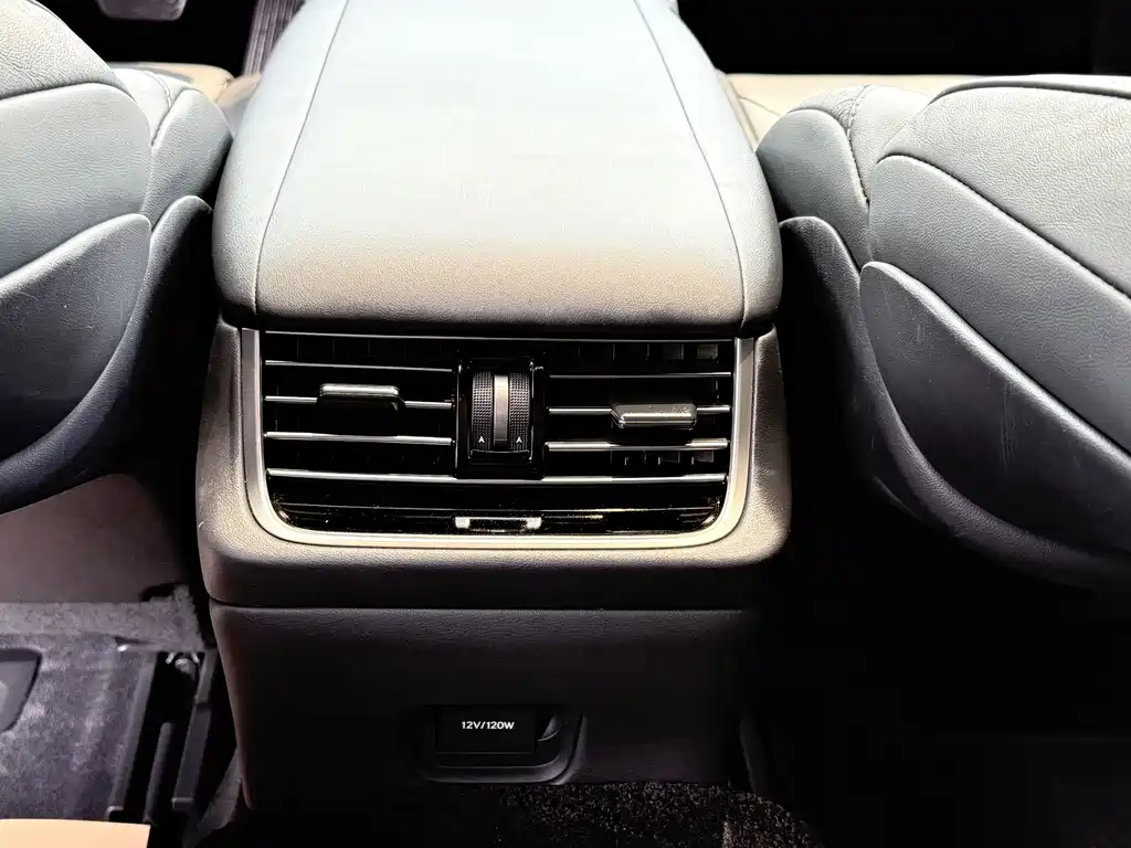 Lexus LS 2021 — фото 15