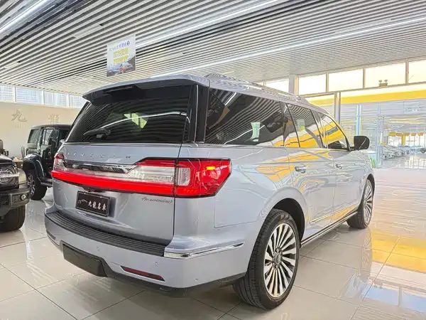 Lincoln Navigator 2019