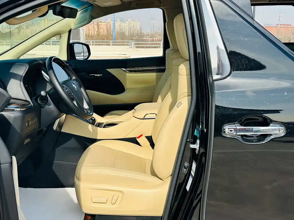 Toyota Vellfire 2021 — фото 10
