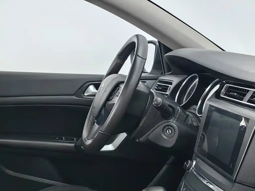 Peugeot 408 2016 — фото 22