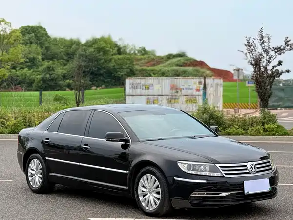 Volkswagen Phaeton 2012