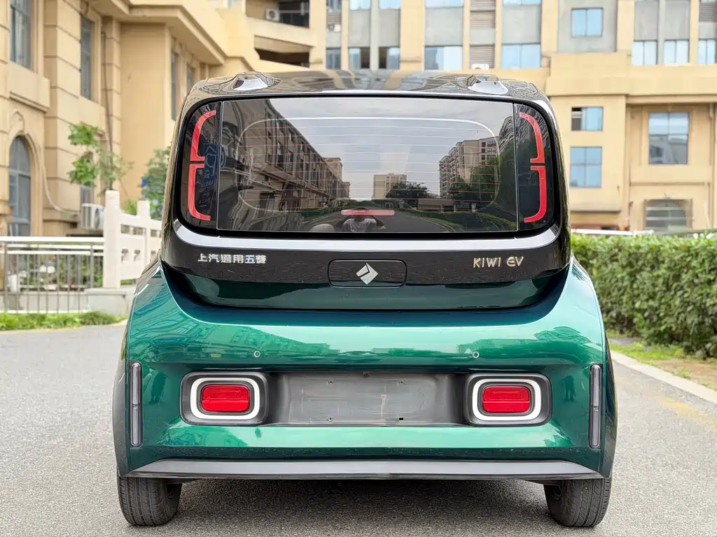 Baojun Kiwi EV 2022 — фото 9