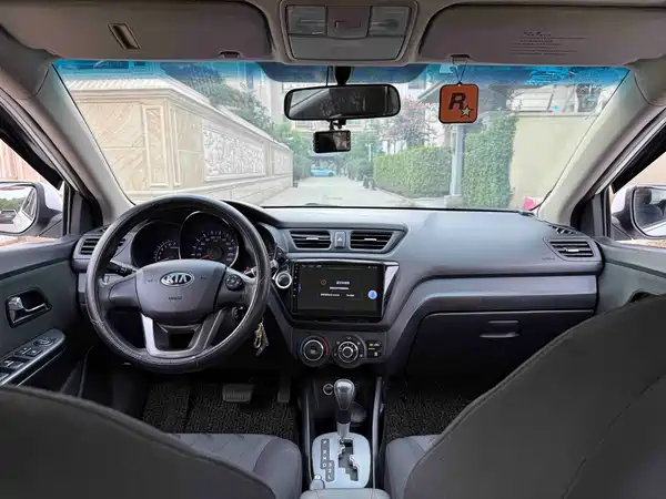 Kia K2 2013