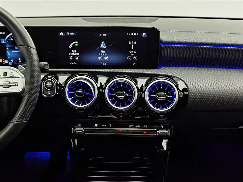 Mercedes-Benz A-Class 2022 — фото 12