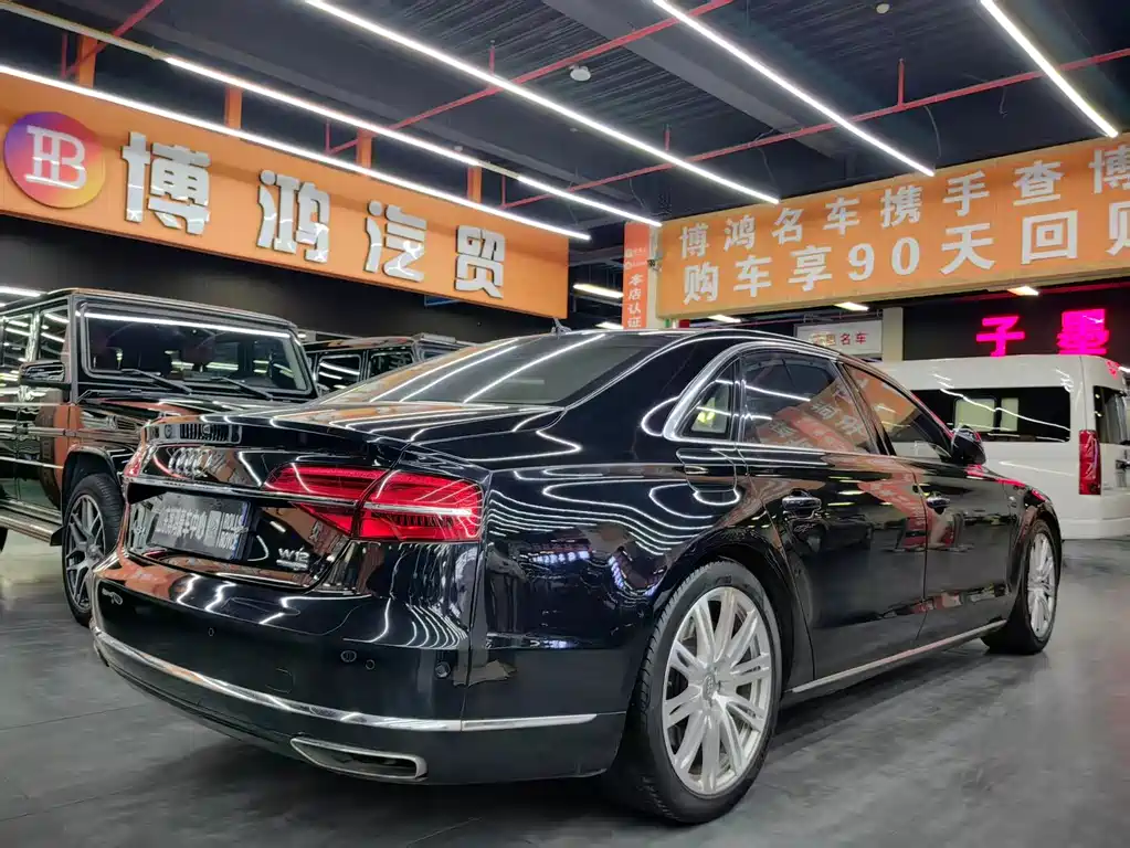 Audi A8 2015 — фото 14