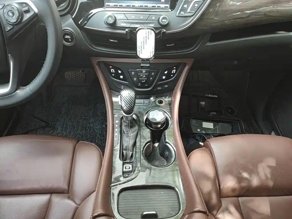 Buick Envision Plus 2016 — фото 14