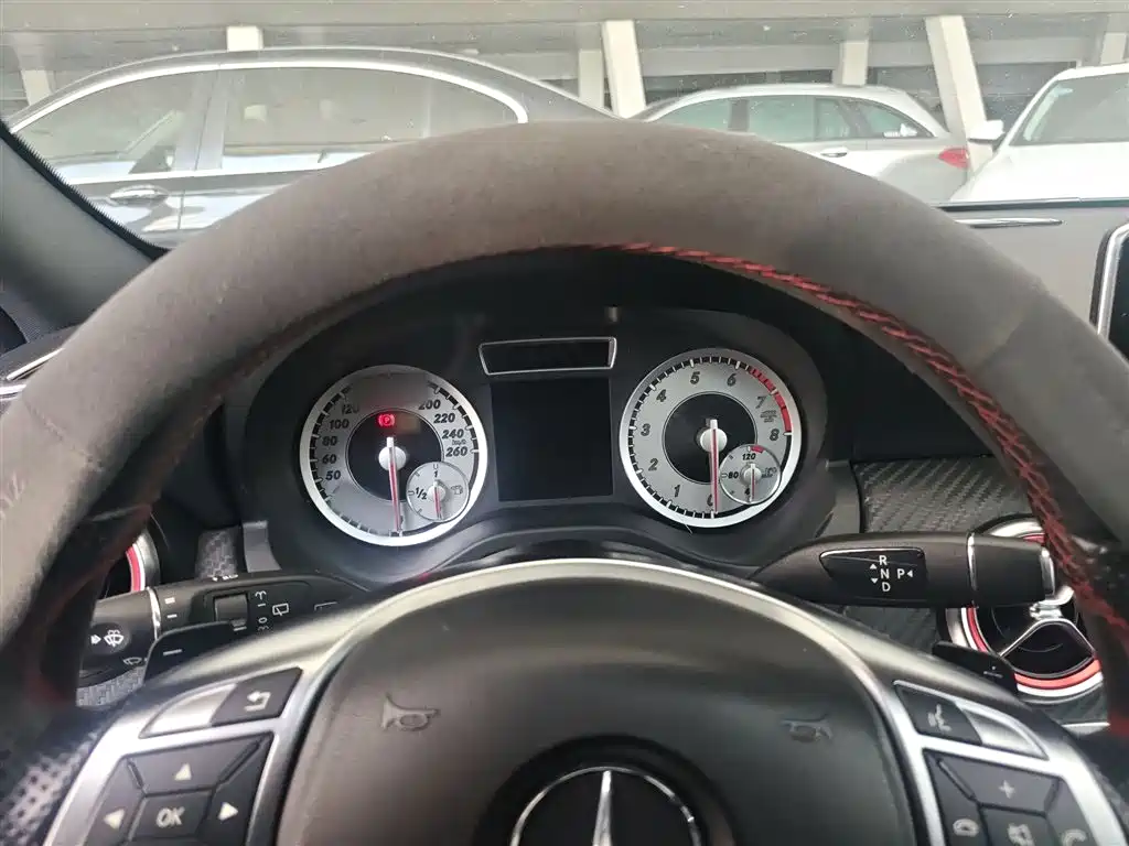 Mercedes-Benz A-Class 2015 — фото 5