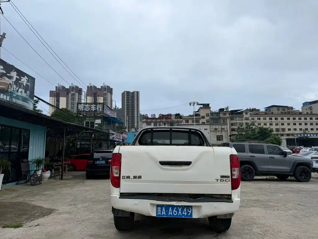 JMC Yuhu 5 2017