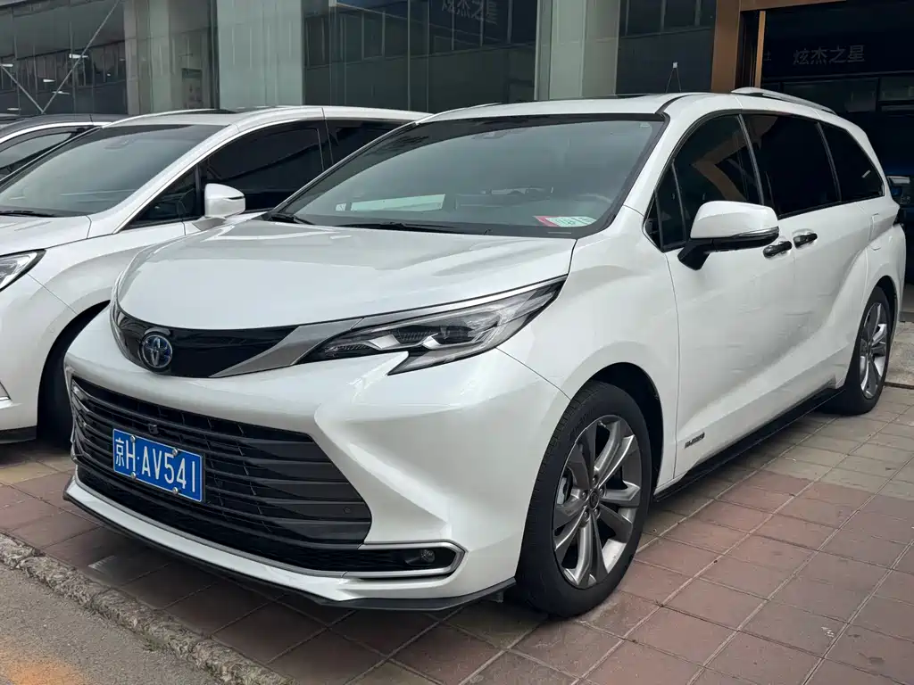 Toyota Sienna 2023