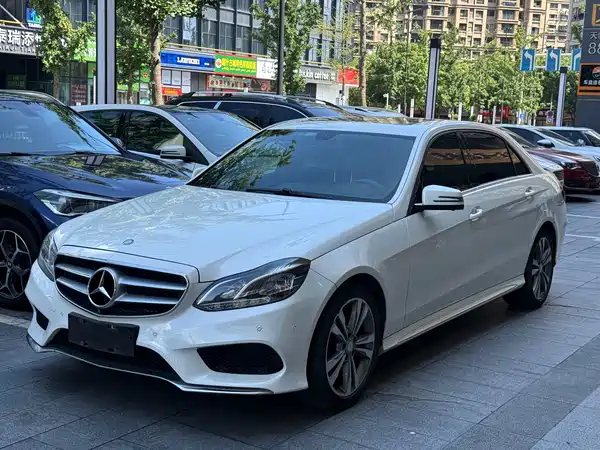 Mercedes-Benz E-Class 2015