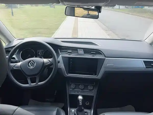 Volkswagen Touran 2021