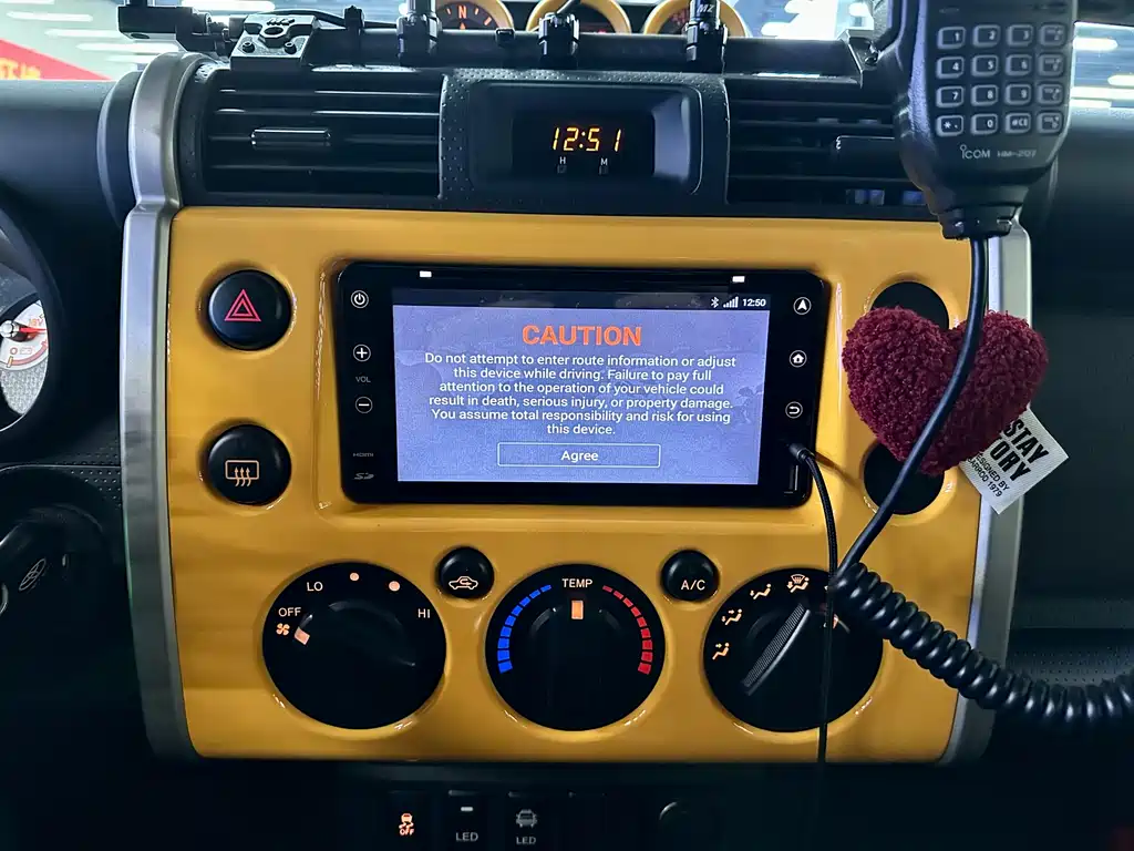 Toyota FJ Cruiser 2019 — фото 9