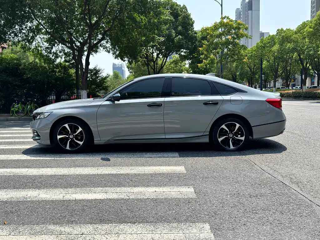 Honda Accord 2021 — фото 4