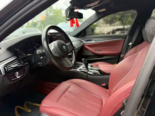BMW 5 Series 2023