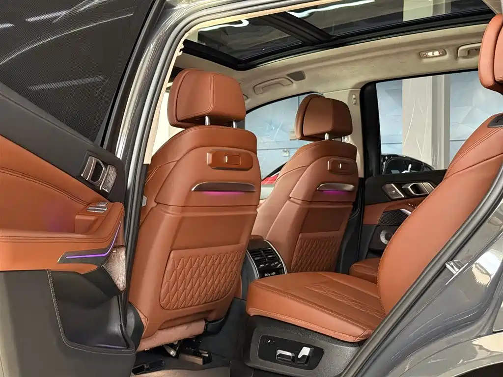 BMW X7 M60i 2023 — фото 27