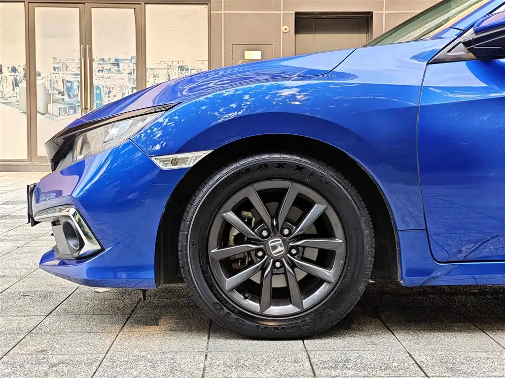 Honda Civic 2019 — фото 5