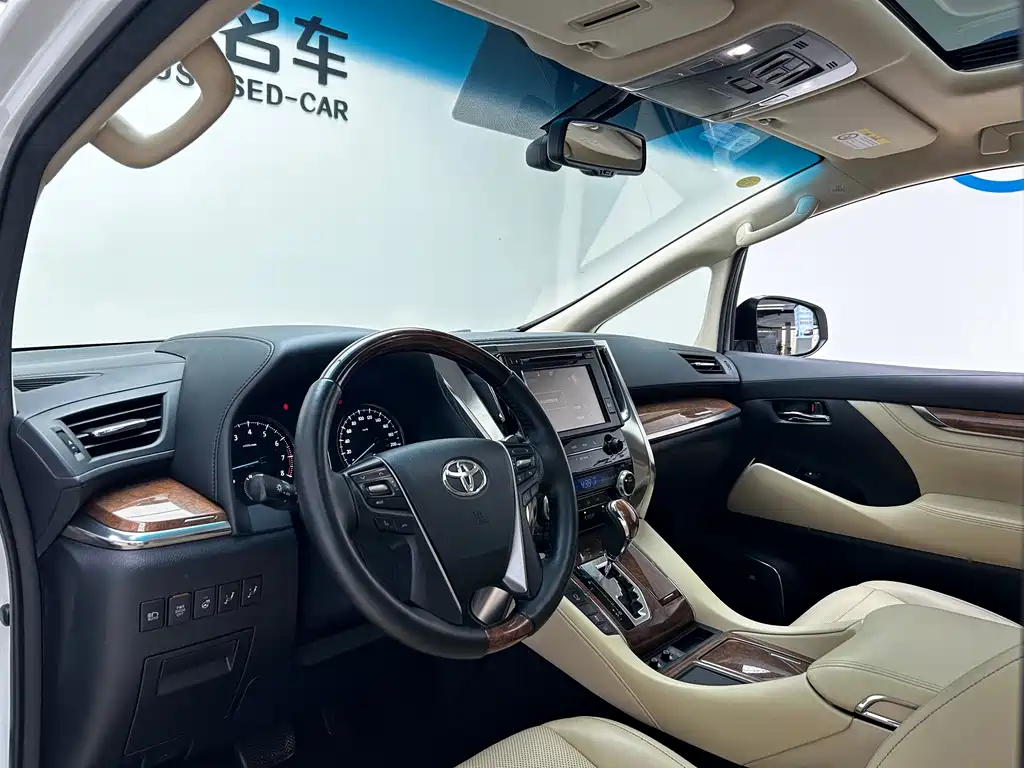 Toyota Alphard 2015 — фото 8