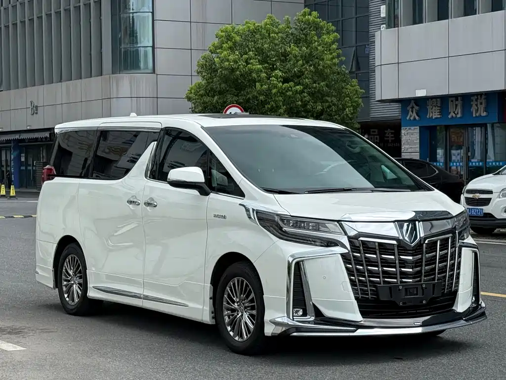 Toyota Alphard 2022 — фото 2