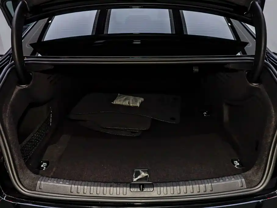 Audi A6L 2023