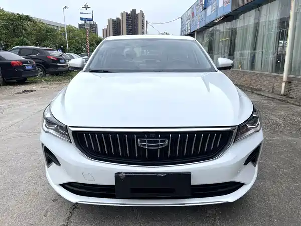 Geely Emgrand 2023