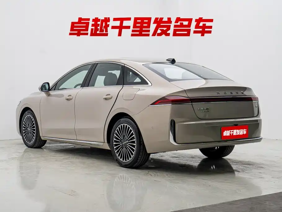Roewe M7 DMH 2025 — фото 5