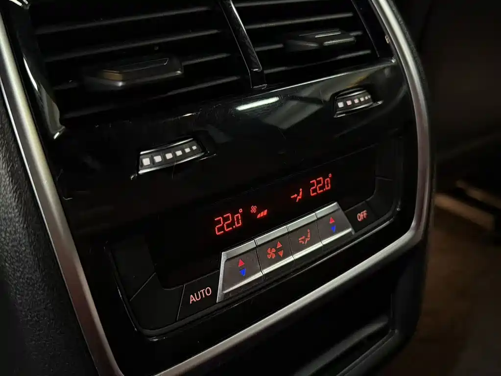 BMW X5 M 2021 — фото 16