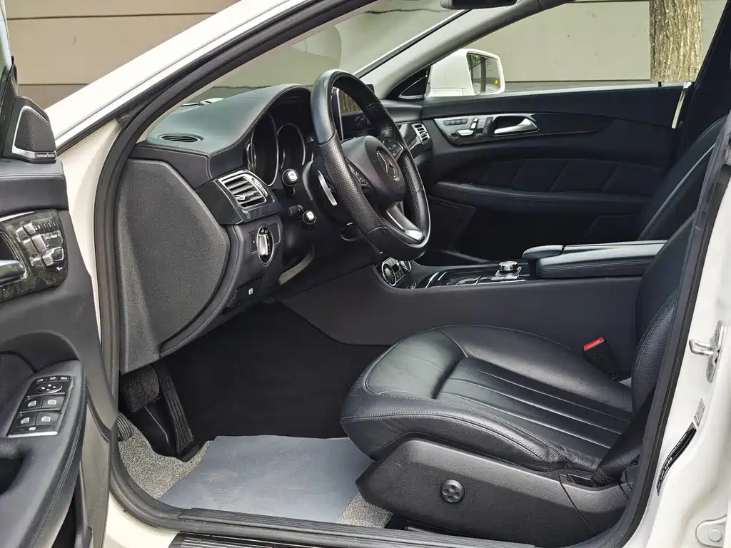 Mercedes-Benz CLS 2016 — фото 5