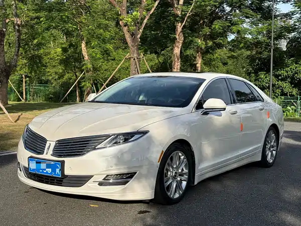 Lincoln MKZ 2015