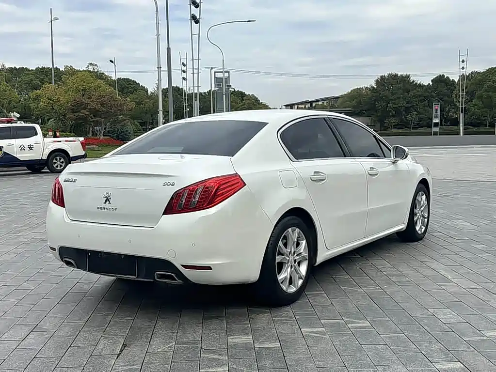 Peugeot 508 2014 — фото 5