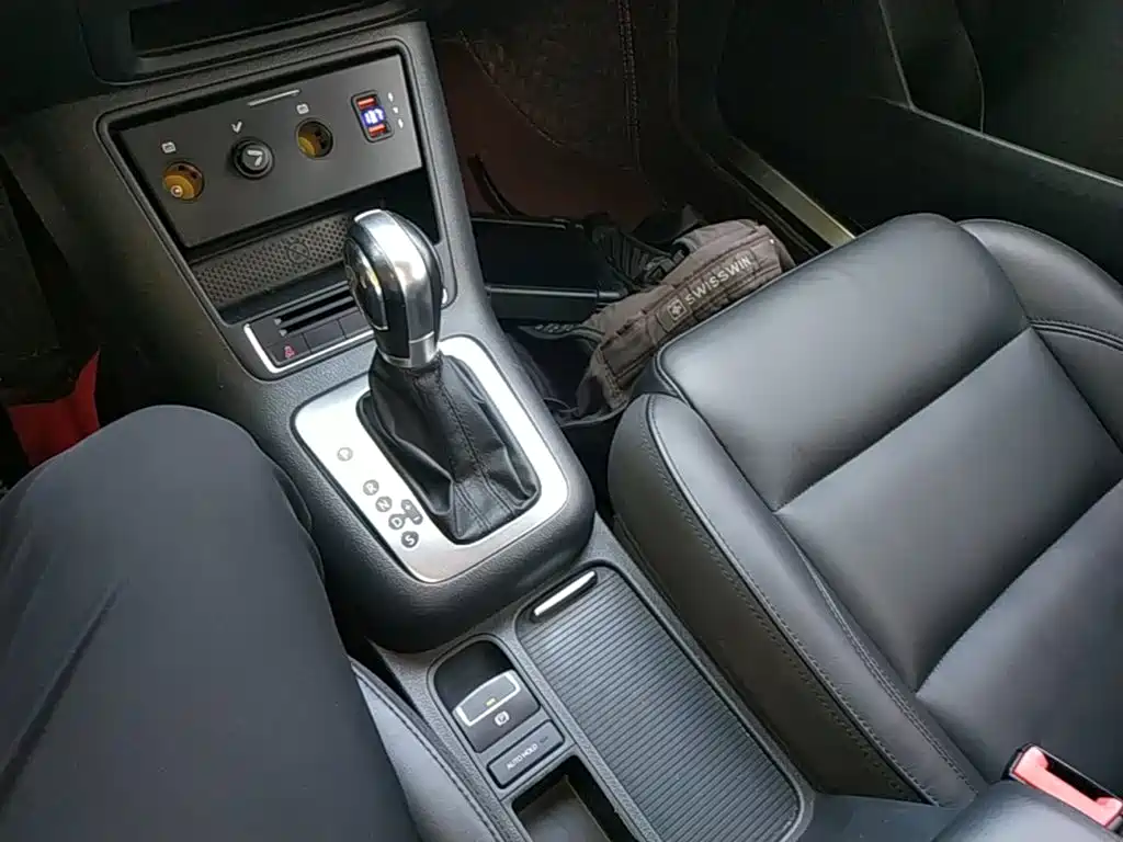 Volkswagen Tiguan 2015 — фото 14