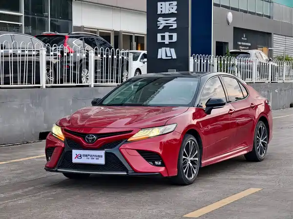 Toyota Camry 2019