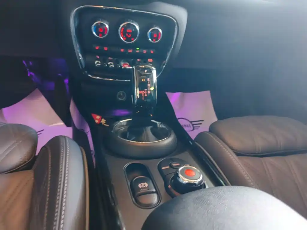 MINI Clubman 2020 — фото 14