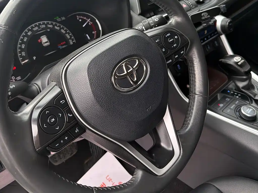 Toyota RAV4 2020 — фото 14