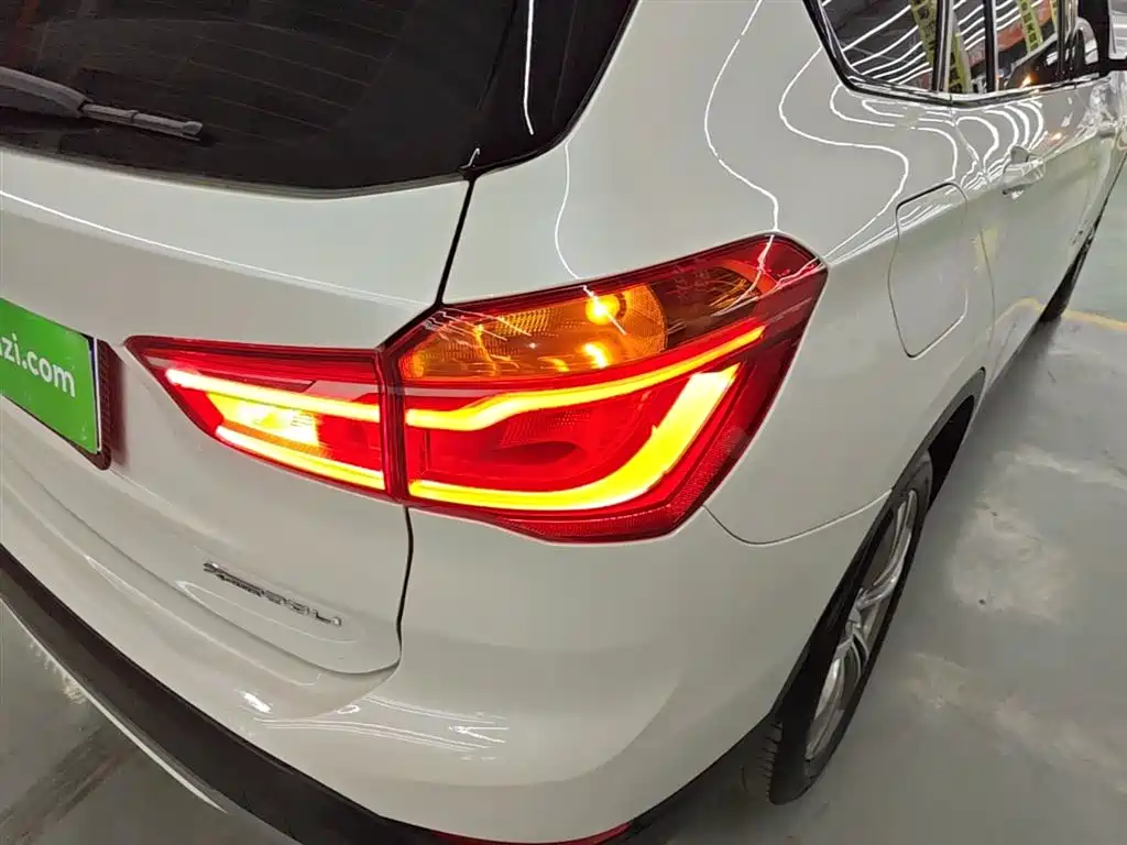 BMW X1 2018 — фото 8