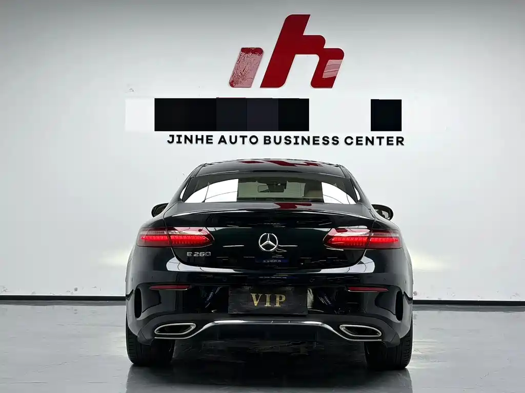 Mercedes-Benz E-Class 2023 — фото 11