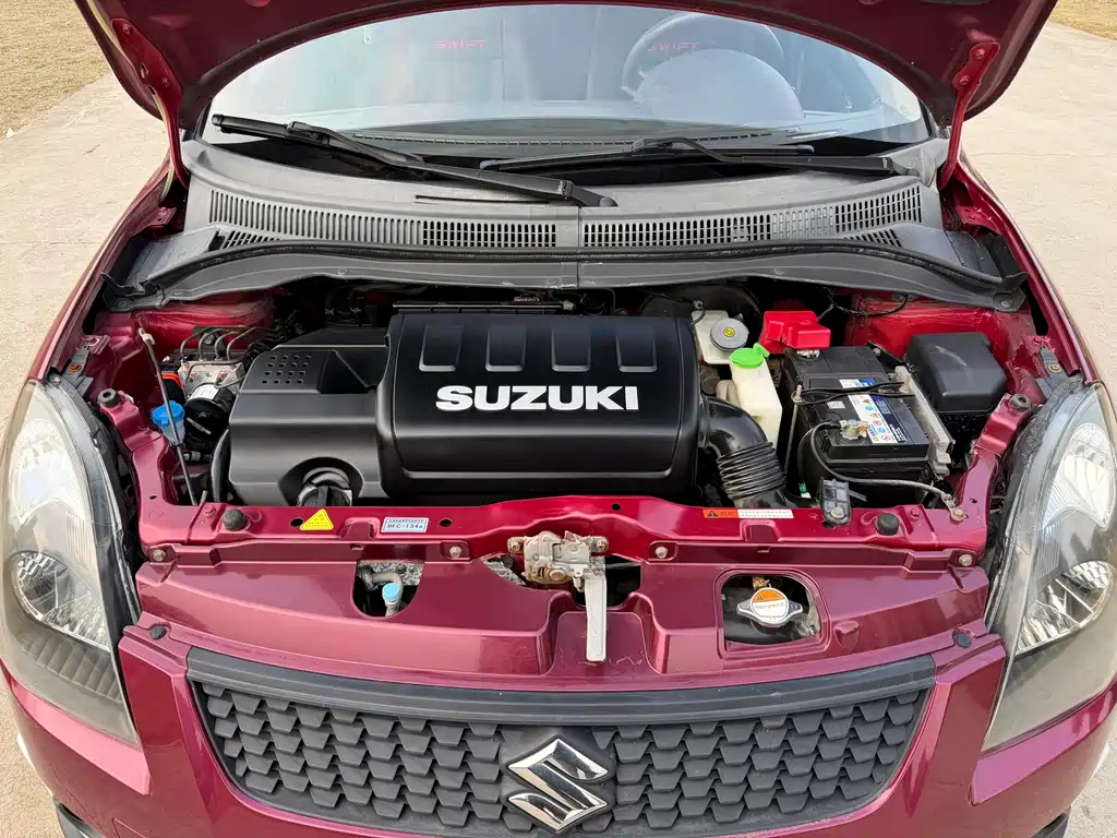 Suzuki Swift 2014 — фото 30