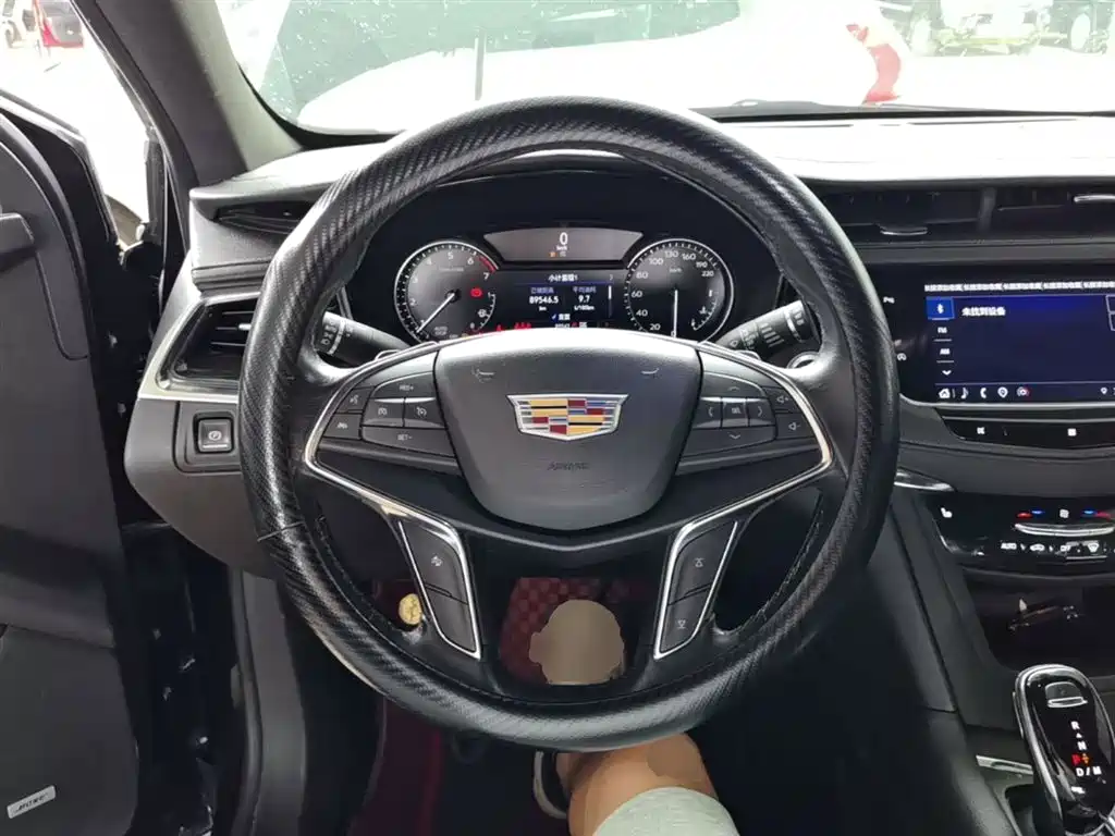 Cadillac XT5 2021 — фото 11