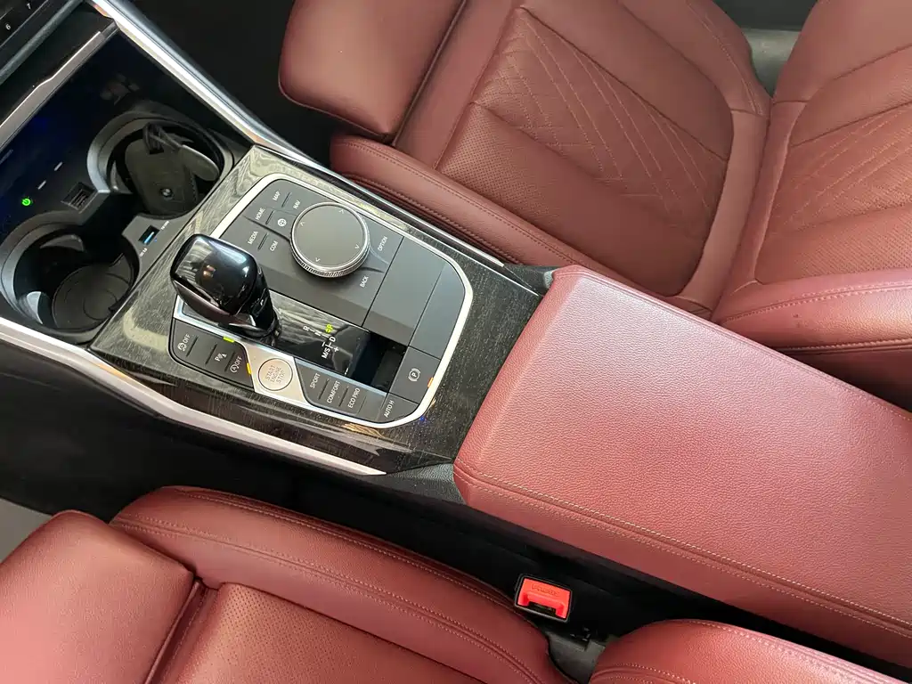 BMW 3 Series 2022 — фото 11