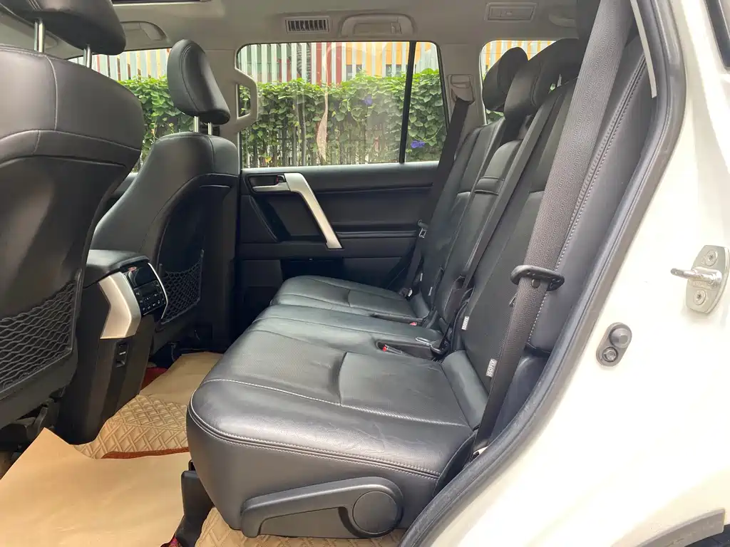 Toyota Prado 2019 — фото 13