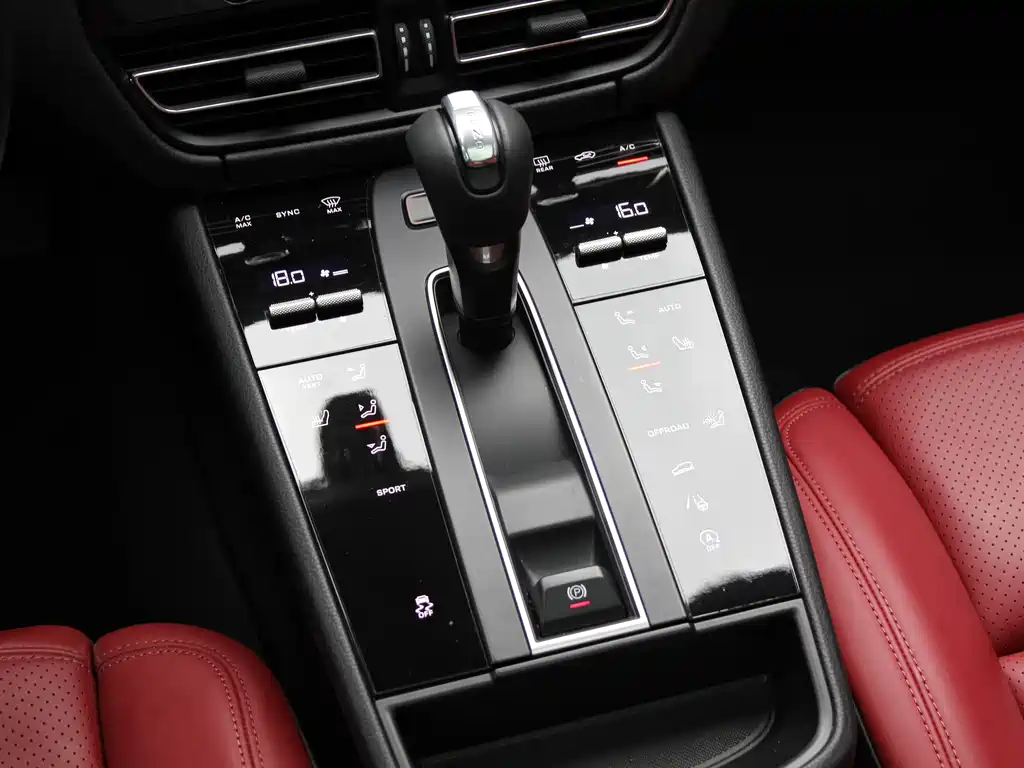 Porsche Macan 2022 — фото 11