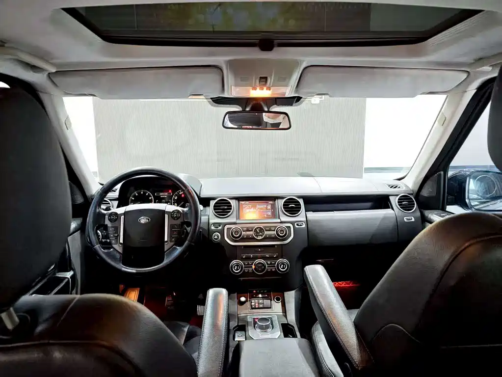 Land Rover Discovery 2016 — фото 3