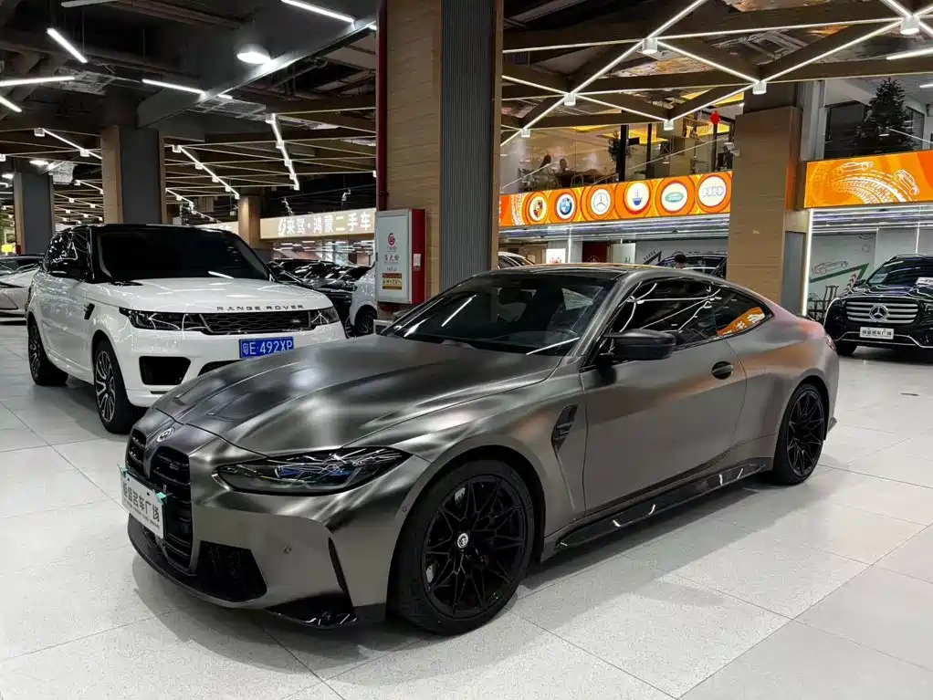 BMW M4 2022 — фото 1