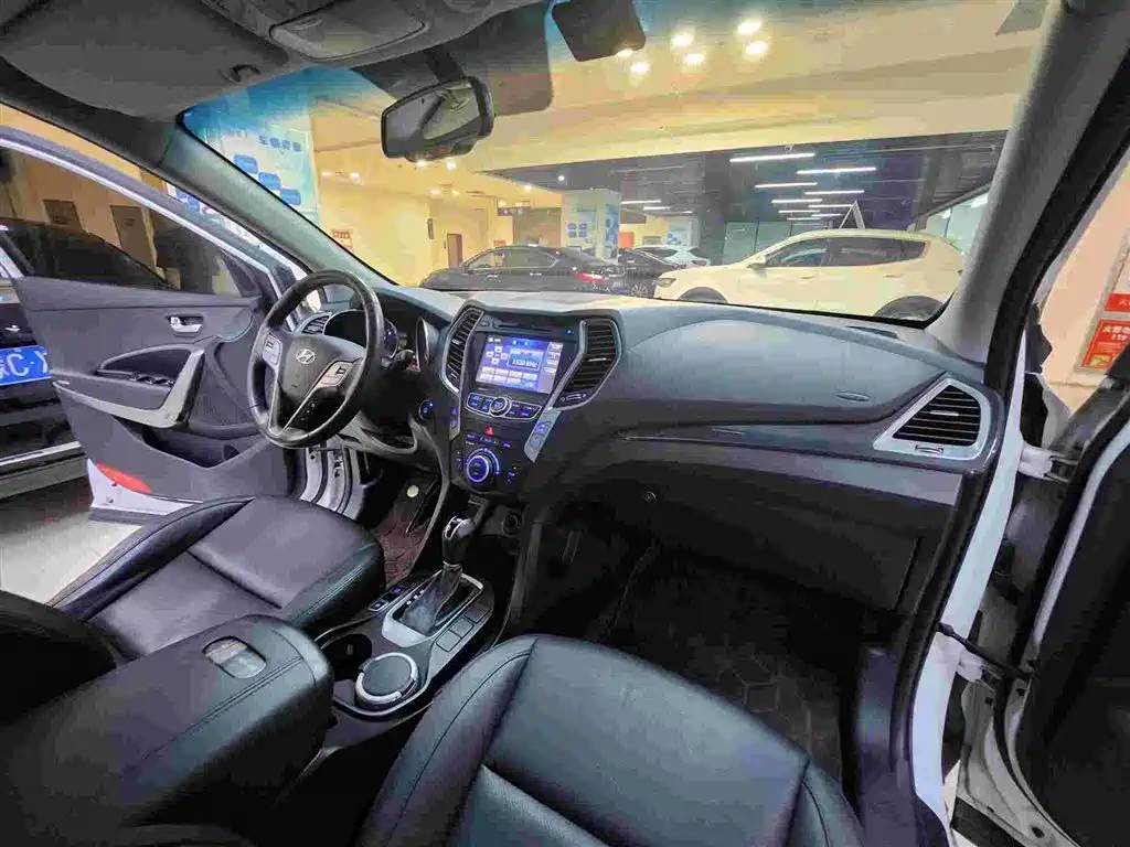 Hyundai Santa Fe 2015 — фото 23